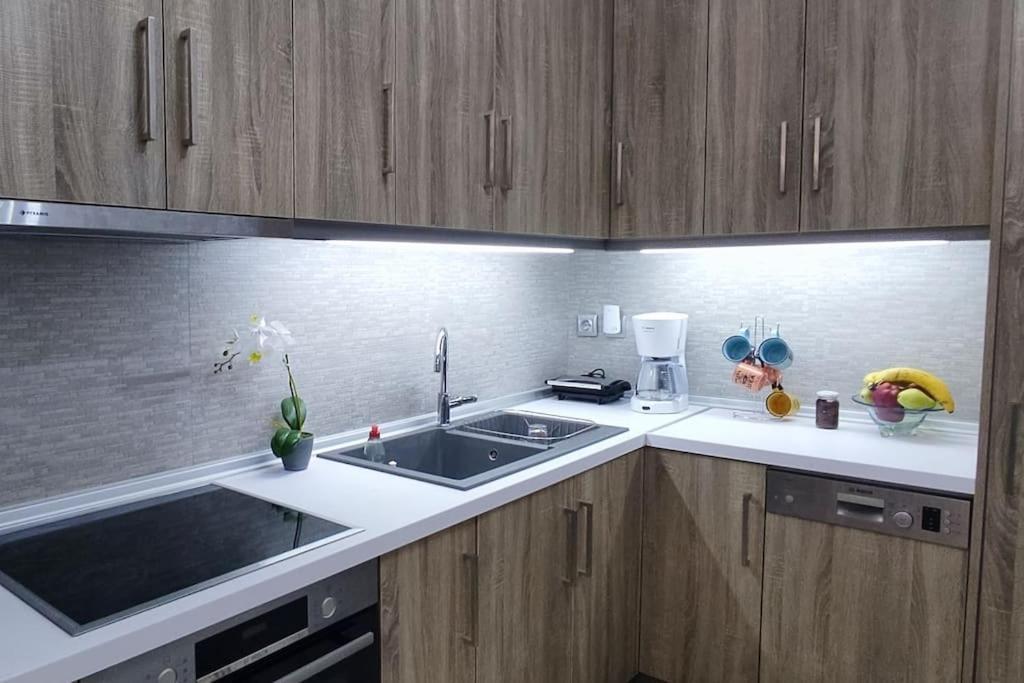 Modern Apartment In Itea Dış mekan fotoğraf